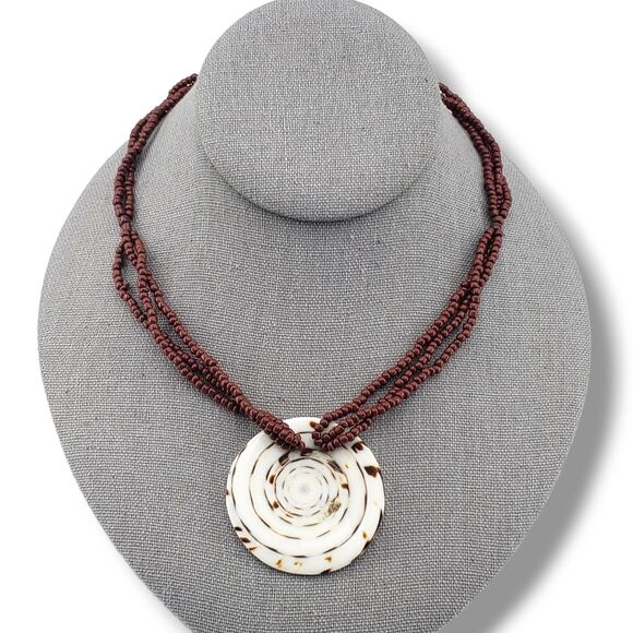 White Brown Shell Slice Round Medallion Pendant Red Brown Bead Collar Necklace - Picture 1 of 8